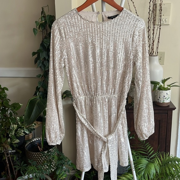 🥂👗✨ Forever21 Sequin Peasant Long-sleeve Mini Dress-S-Champagne-NWT - Picture 11 of 16